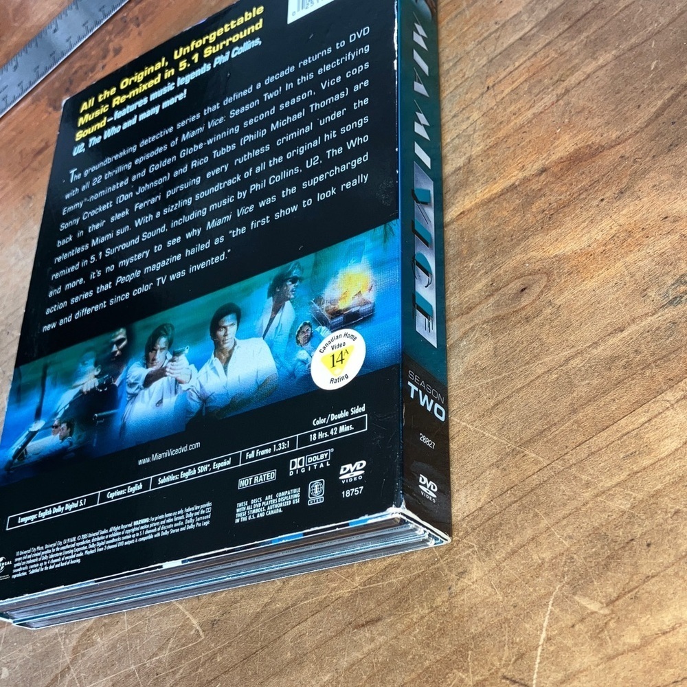 Miami Vice Season Two DVD boxed set - Picture 6 of 14